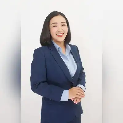 康月哲